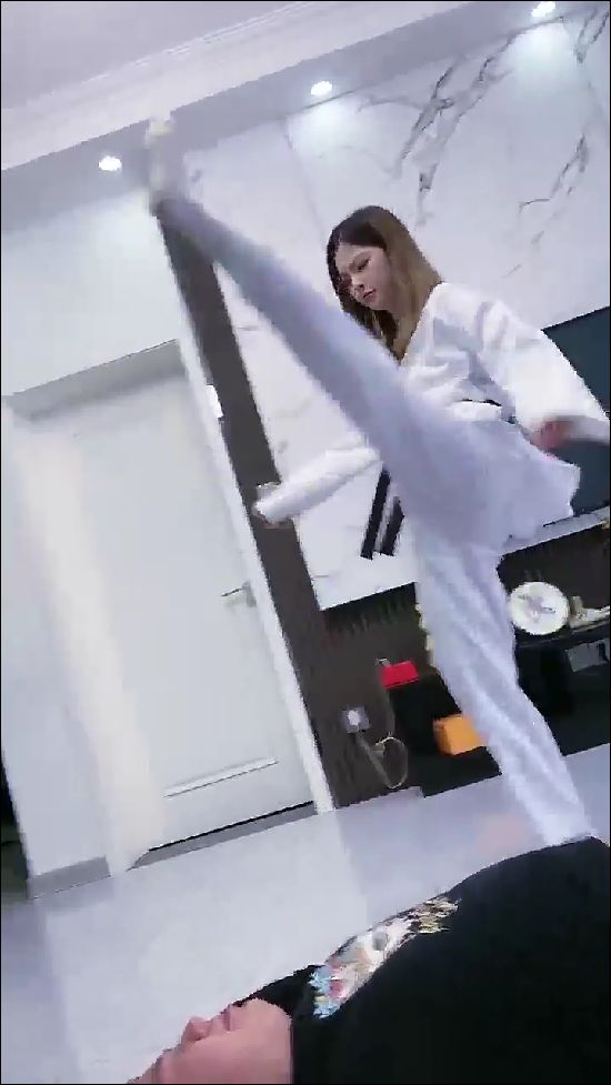 KRYiz126361676536760.71.jpg