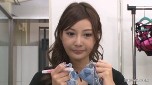 XMVyA2720f1682215463.87.com-無料高画質エロ動画.mp4_20230423_110356.330.jpg